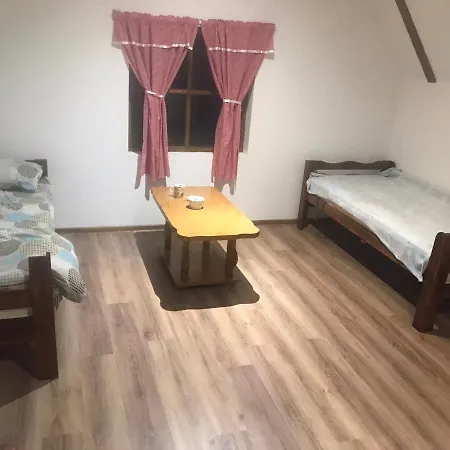 Prenociste Apartman アパート *